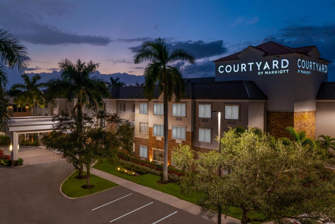 Courtyard By Marriott Sarasota At University Town Center Desoto Lakes Exterior foto