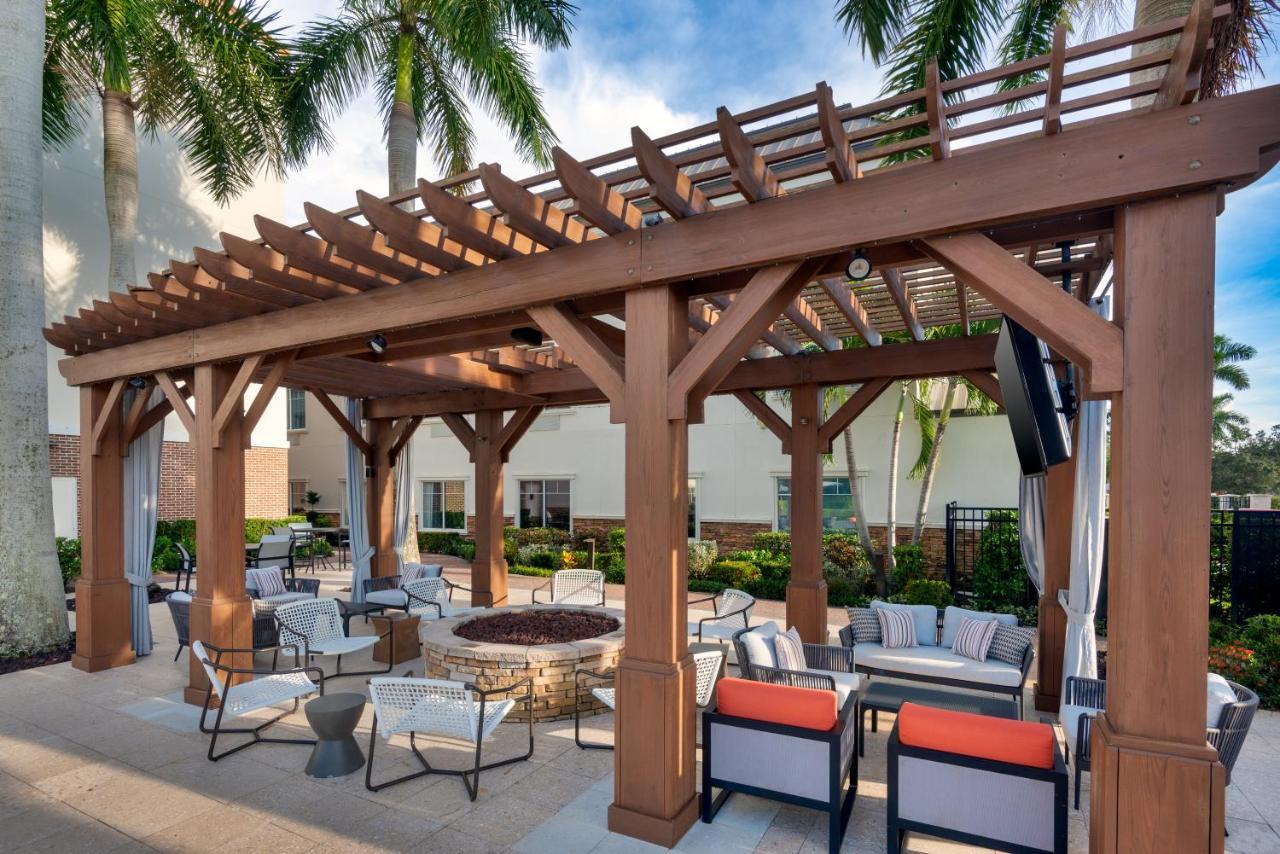 Courtyard By Marriott Sarasota At University Town Center Desoto Lakes Exterior foto